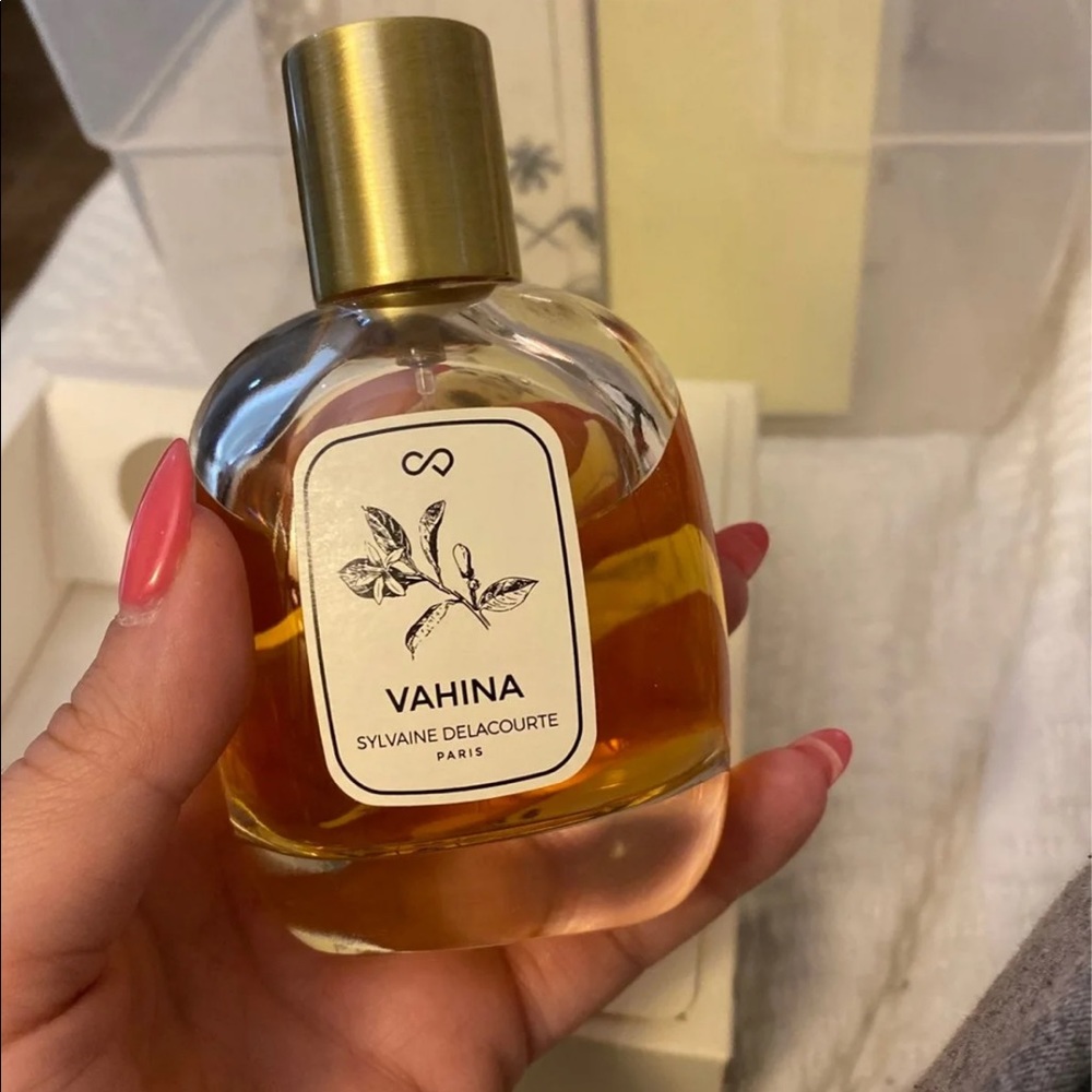 Sylvaine Delacourte Vahina